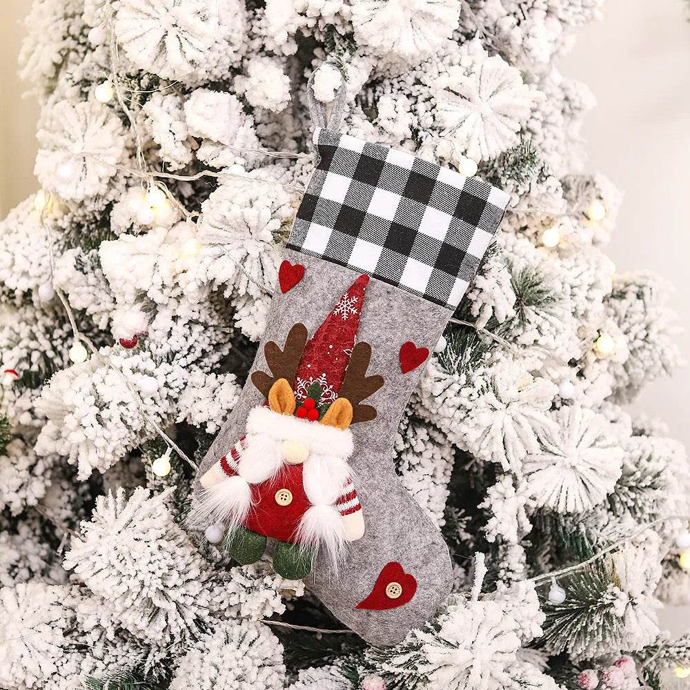 Plaid Three-dimensional Couple Faceless Doll Christmas Stockings Christmas Eve Gift Bag Candy Bag - EX-STOCK Canada