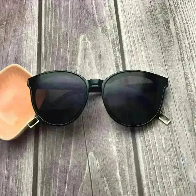 Fashionable Polarized sunglasses for Women - EX-STOCK CANADA