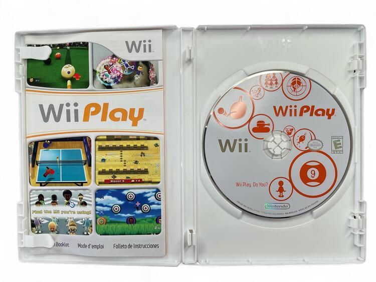Wii Play avec bonus Wii Remote à l'intérieur et Wii Motion Plus !