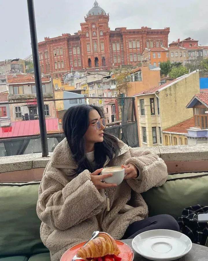 New Fashion Loose Anti-cashmere Hooded Zipper Huge Fleece Winter Jacket - EX-STOCK Canada