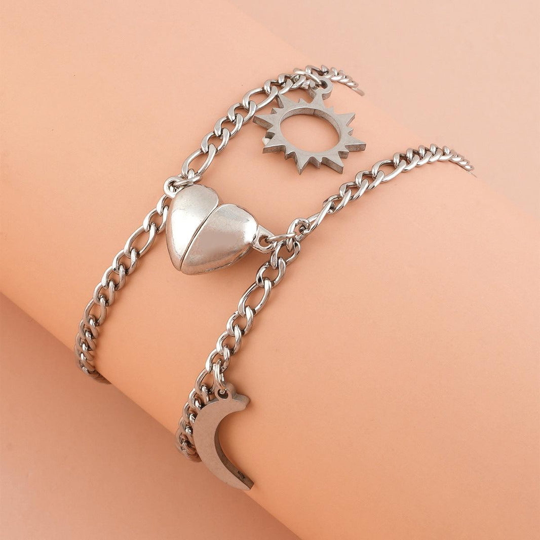Pendentif Bracelet Couple en Acier Inoxydable en Forme de Soleil, Lune et Cœur avec Attache Magnétique - EX-STOCK Canada