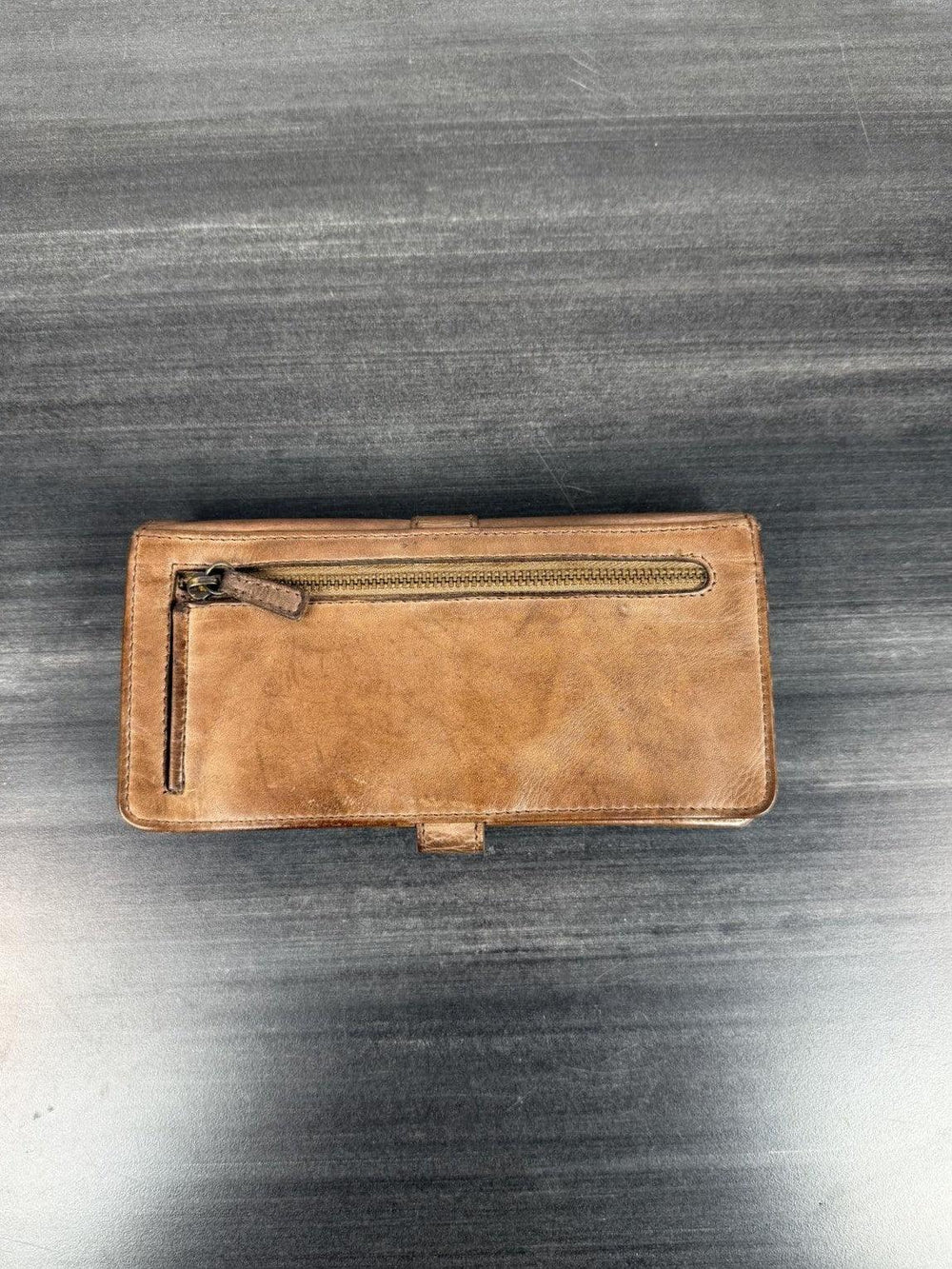 MET Women's Snap Tab Leather Wallet