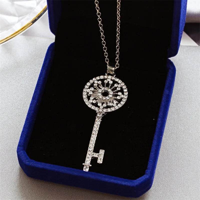 Diamond Garland Key Necklace For Women Reel Chain - EX-STOCK Canada