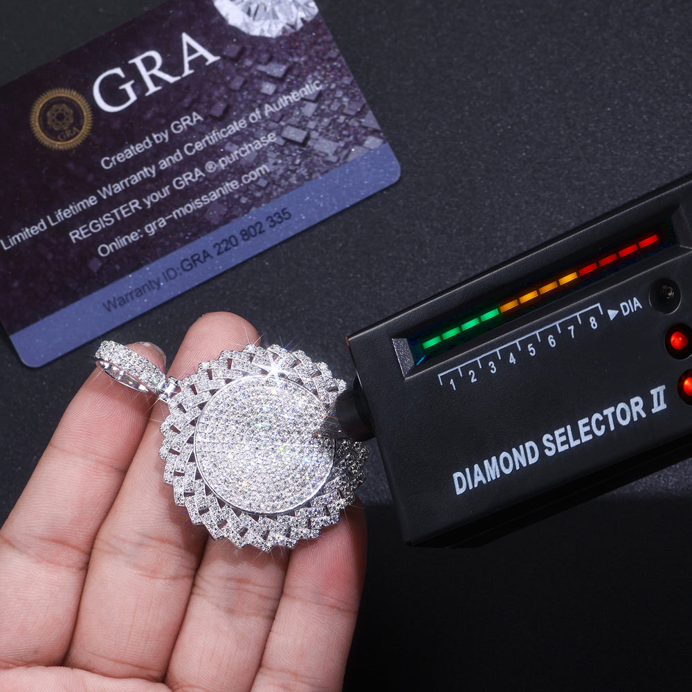 Star Encirclement - A Fashionable And Trendy Necklace Pendant Set With Top-quality Moissanite S925, Silver And Platinum-plated, Can Be Tested With A Diamond Pen.