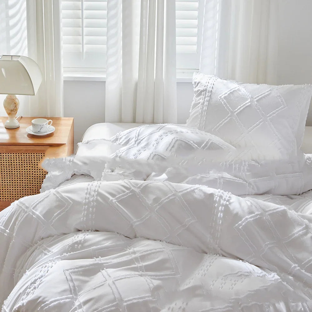 Bettbezug und Kissenbezug mit geometrischem Schnittblumen-Design in einfacher, reiner FarbeEX-STOCK Canada