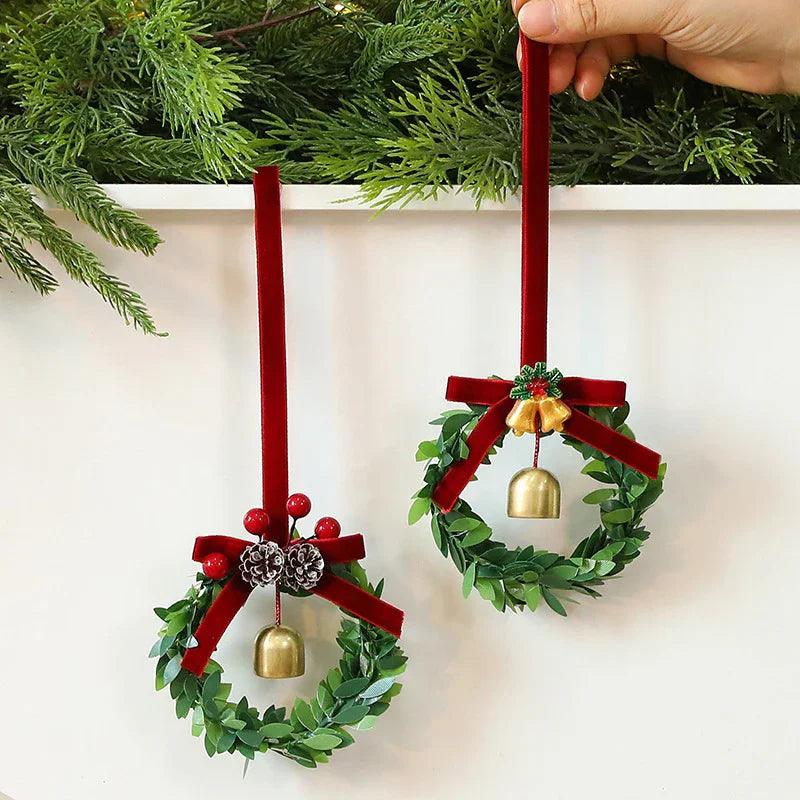 Pendentif Sapin de Noël avec Guirlande de ClochettesEX-STOCK Canada