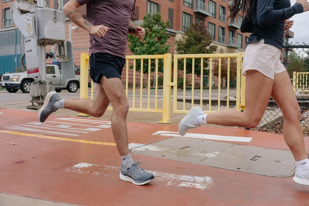 New Balance Fresh Foam 680V8 (Larga) - Scarpe da corsa da uomo - EX-STOCK Canada