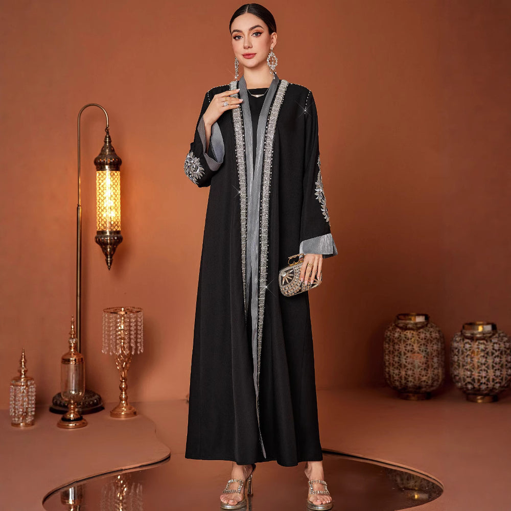Robe grande taille avec broderie faite à la main et strass laminé ABAYA Vêtements pour femmes du Moyen-Orient - EX-STOCK Canada