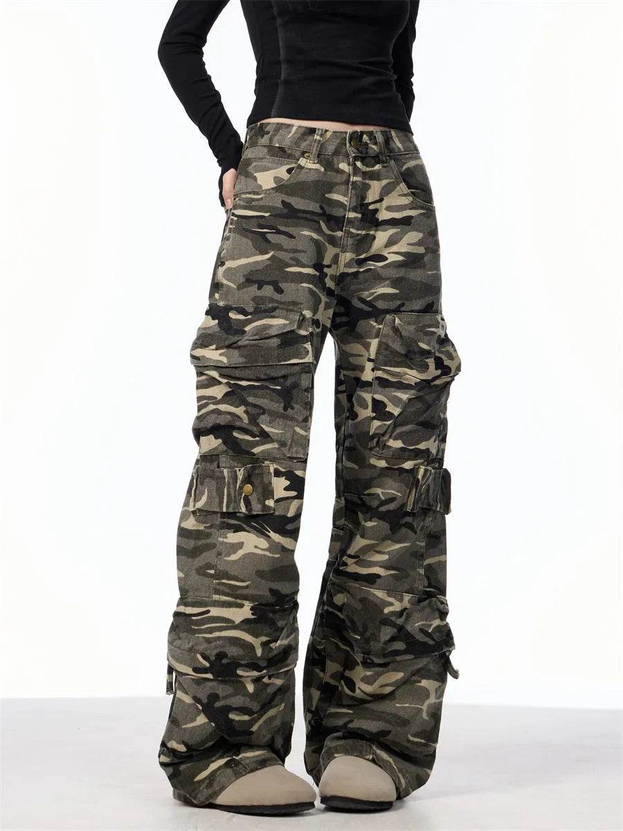 Retro Design Camouflage Cargo Pants Women - EX-STOCK Canada