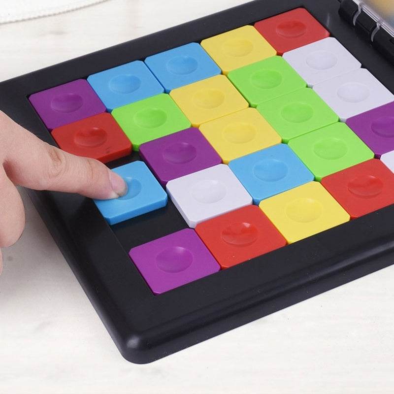 Play against colored cubes - EX-STOCK Canada