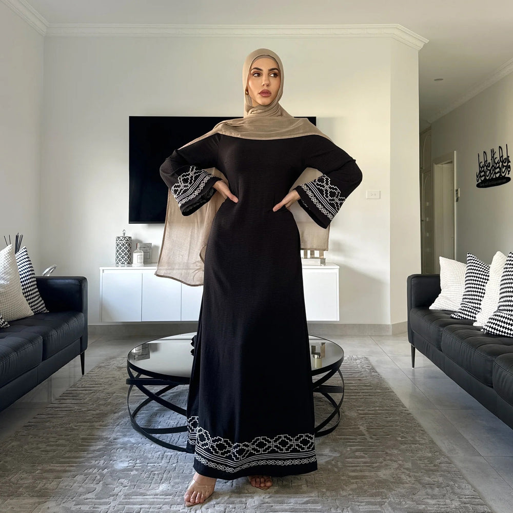Women's Embroidery Fashion Personality Muslim Dress - EX-STOCK Canada