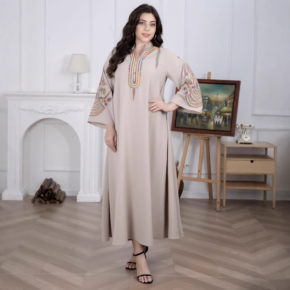 Robe à enfiler brodée pour femmes musulmanes du Moyen-Orient de grande taille - EX-STOCK Canada