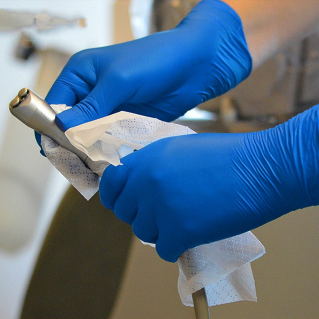 Gants jetables en nitrile sans poudre ni surface rugueuse