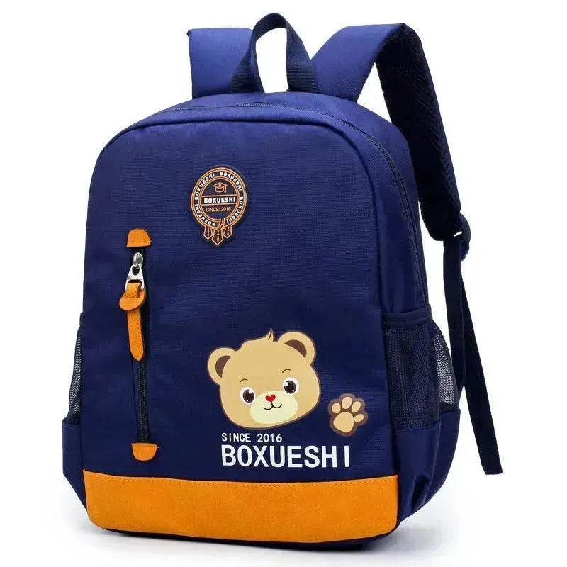 Un sac d'école d'ours de dessin animé pour école maternelle, sac d'école, écolier, garçon et garçon, bébé garçon et bébé revenant en voyage - EX-STOCK Canada