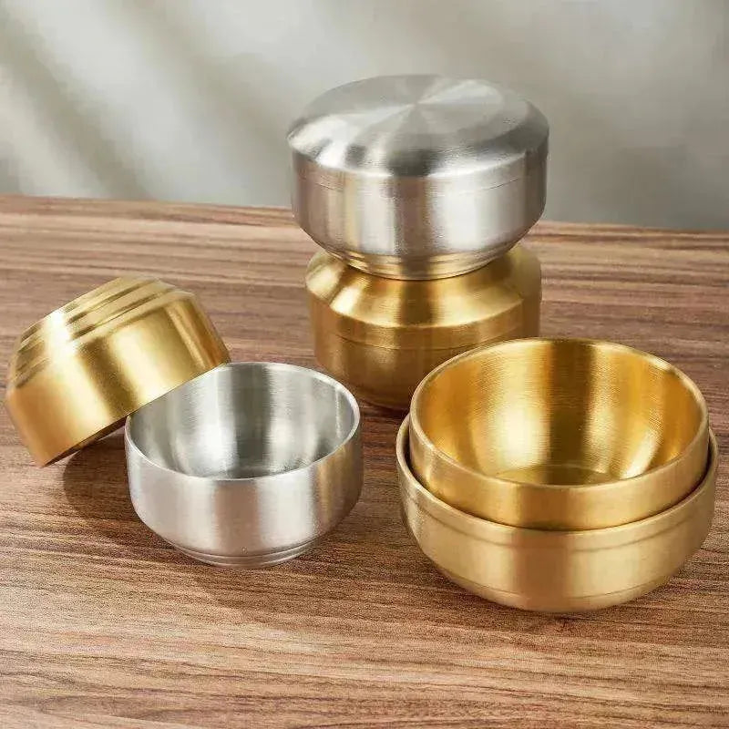Une adorable soupière en acier inoxydable avec bande dorée - EX-STOCK CANADA
