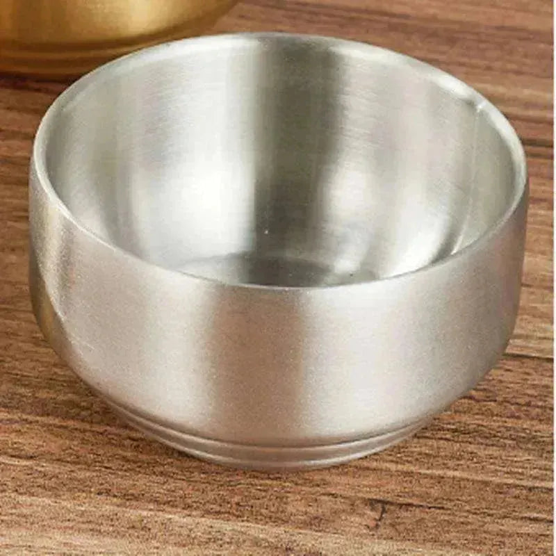 Une adorable soupière en acier inoxydable avec bande dorée - EX-STOCK CANADA