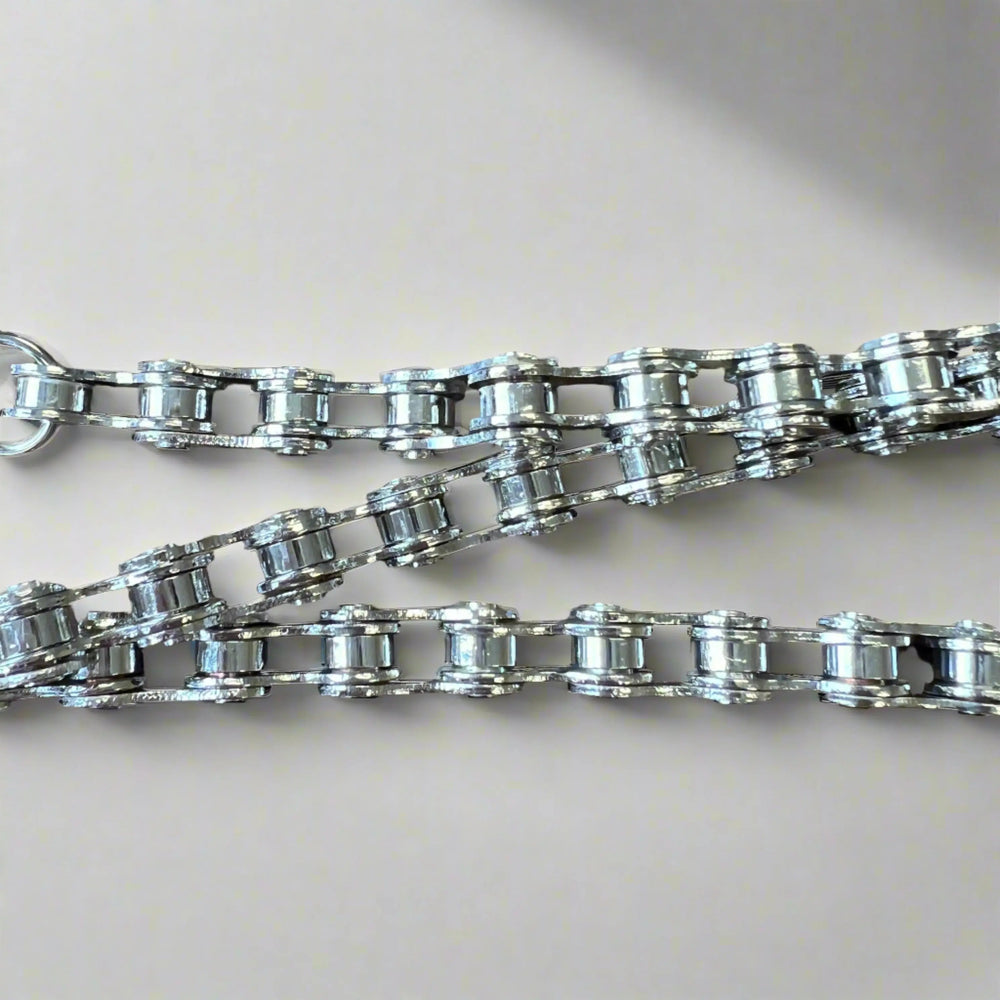 Cadena de motociclistaEX-STOCK Canada