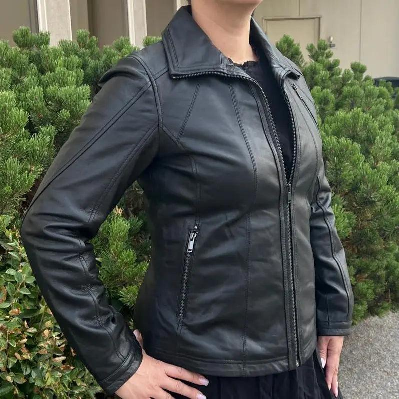Veste classique pour femmes en cuir d'agneau avec col régulierEX-STOCK Canada