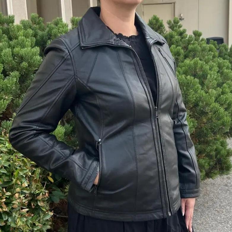 Veste classique pour femmes en cuir d'agneau avec col régulierEX-STOCK Canada