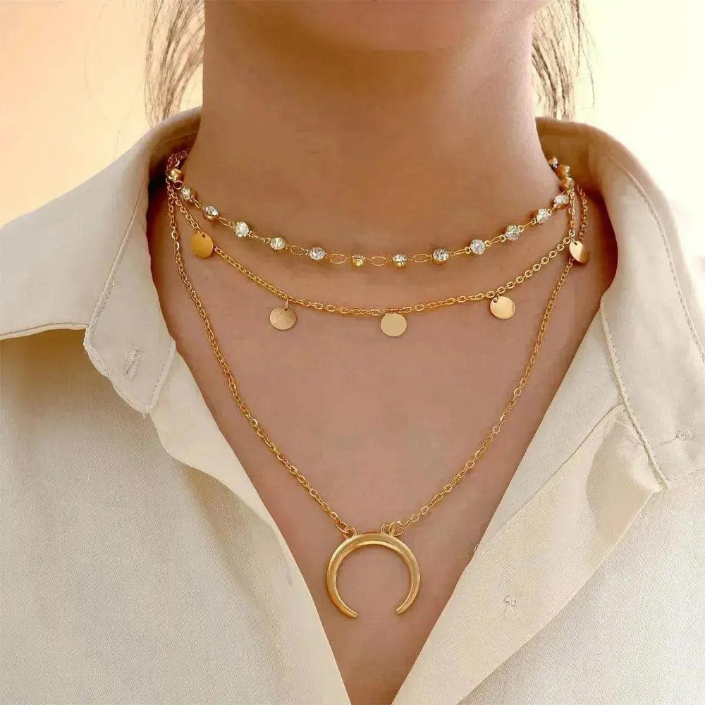 Collier européen et américain à petites tranches rondes avec pompon en forme de lune multicouche - EX-STOCK Canada