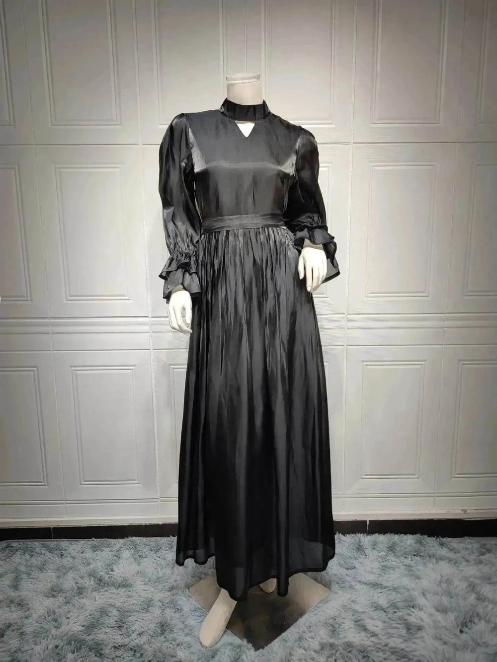 Fashionable Arab Women's Bright Silk Satin Dress - EX-STOCK Canada