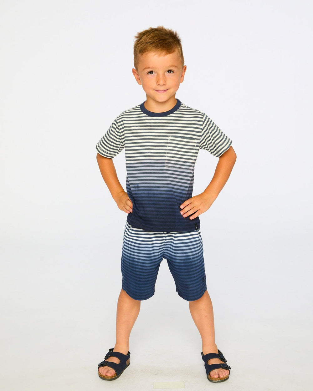 Short en coton biologique à rayures dégradées bleues
