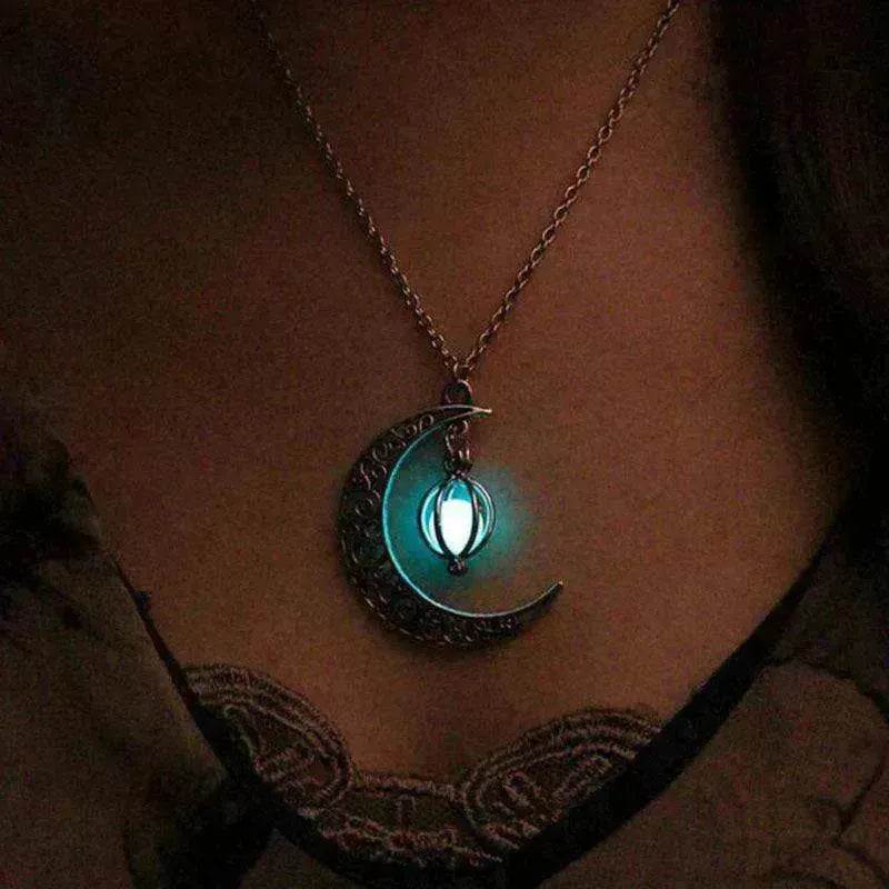Collier citrouille lumineuse en croissant de lune creux - EX-STOCK CANADA