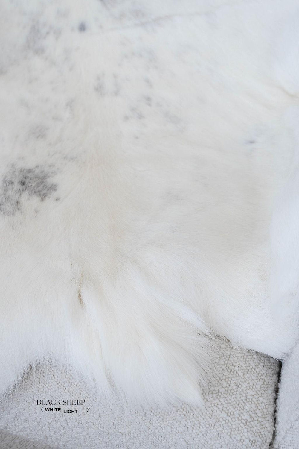 Peau de renne sami blancheEX-STOCK Canada