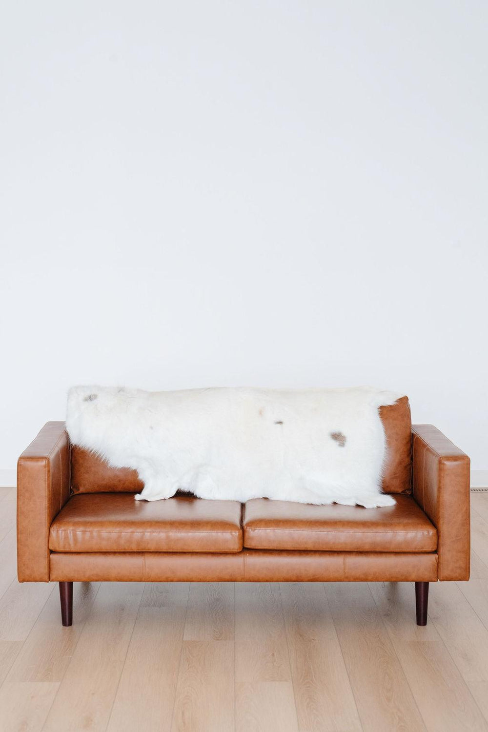 Peau de renne sami blancheEX-STOCK Canada