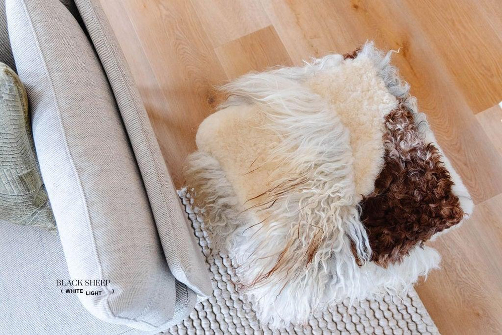 VANI - Tabouret en peau de mouton mélangée, laine boucléeEX-STOCK Canada