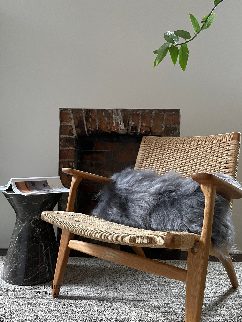 غطاء وسادة مستطيل من جلد غنم أيسلندي فضيEX-STOCK Canada