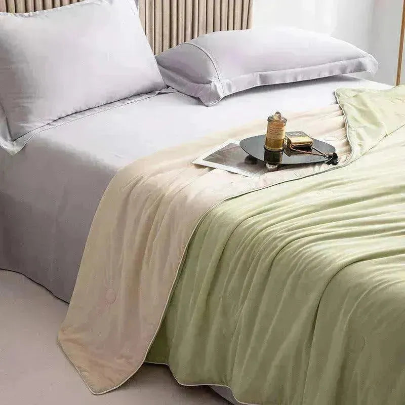 Couette d'été fraîche en soie glacée - fraîche et lavable EX-STOCK CANADA