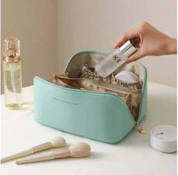 Grande trousse de maquillage de voyage à grande capacitéEX-STOCK Canada