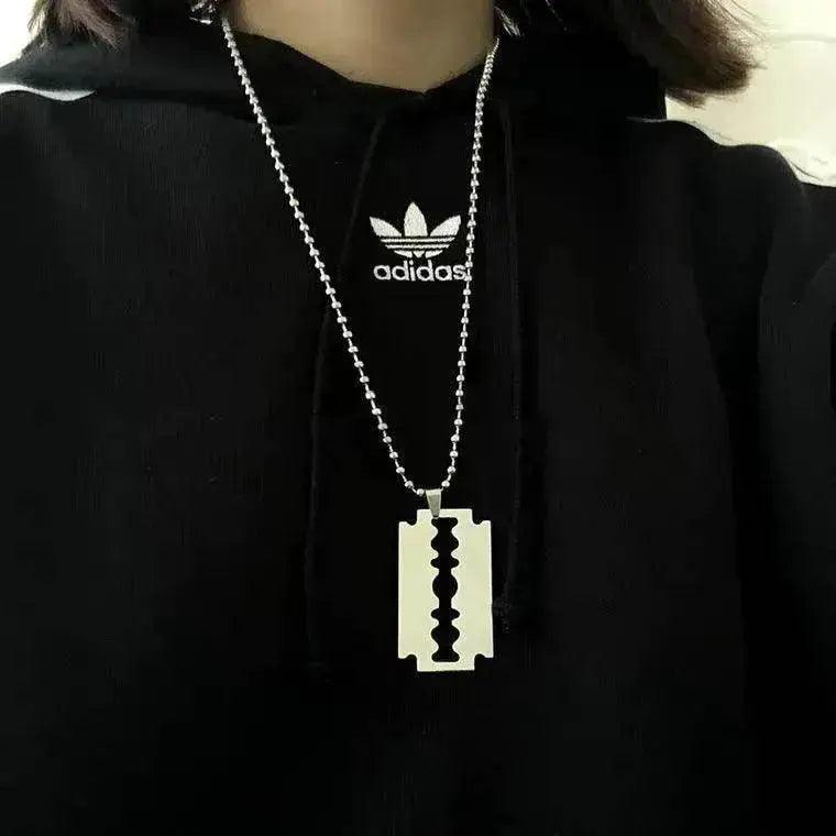 Collier punk à chaînes superposées - EX-STOCK Canada