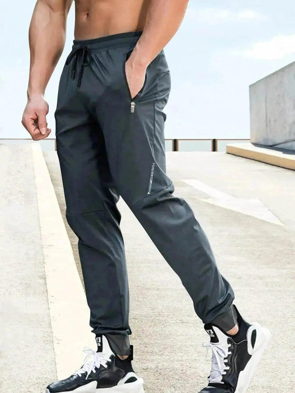 Pantalon décontracté pour hommes sportifs jeunes, taille ample et effilé - EX-STOCK Canada