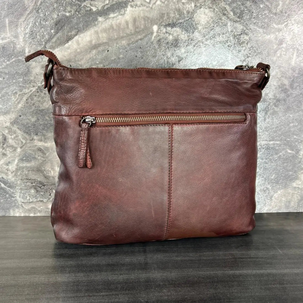 Bolso bandolera de cuero MET con doble bolsillo con cremalleraEX-STOCK Canada