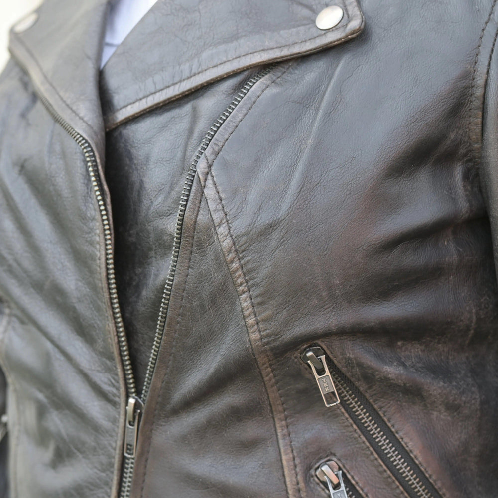 Veste en cuir à effet usé pour femmes style motardEX-STOCK Canada