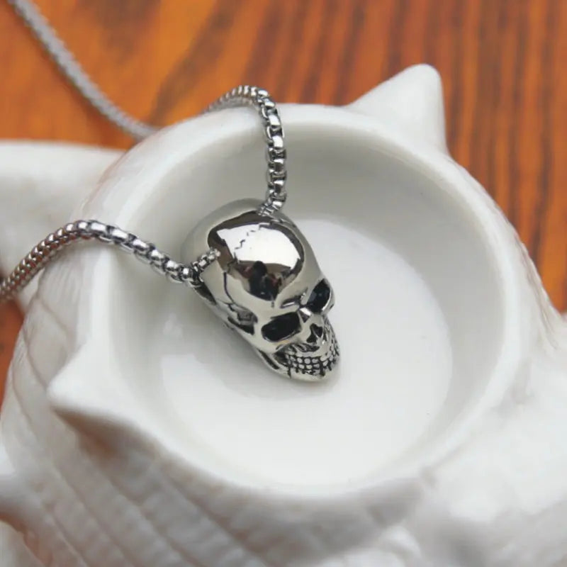 Male titanium steel skull necklace - EX-STOCK Canada