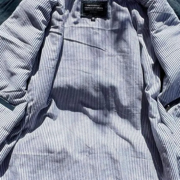 سترة رجالية من جلد الحمل مع جيوب صدر بسحّابينEX-STOCK Canada