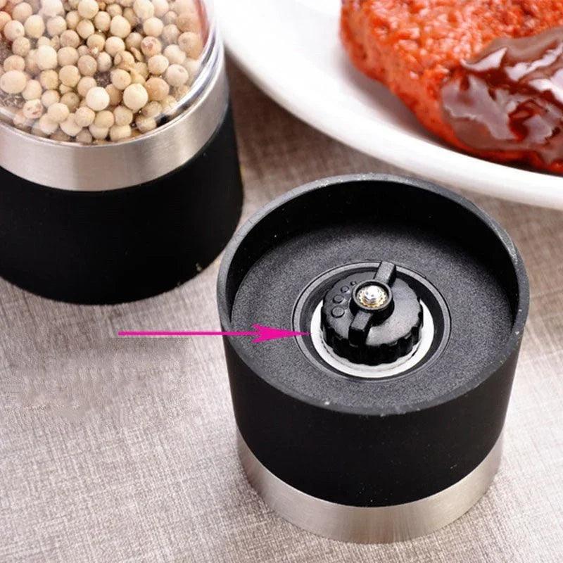 Pepper and salt manual grinder EX-STOCK Canada