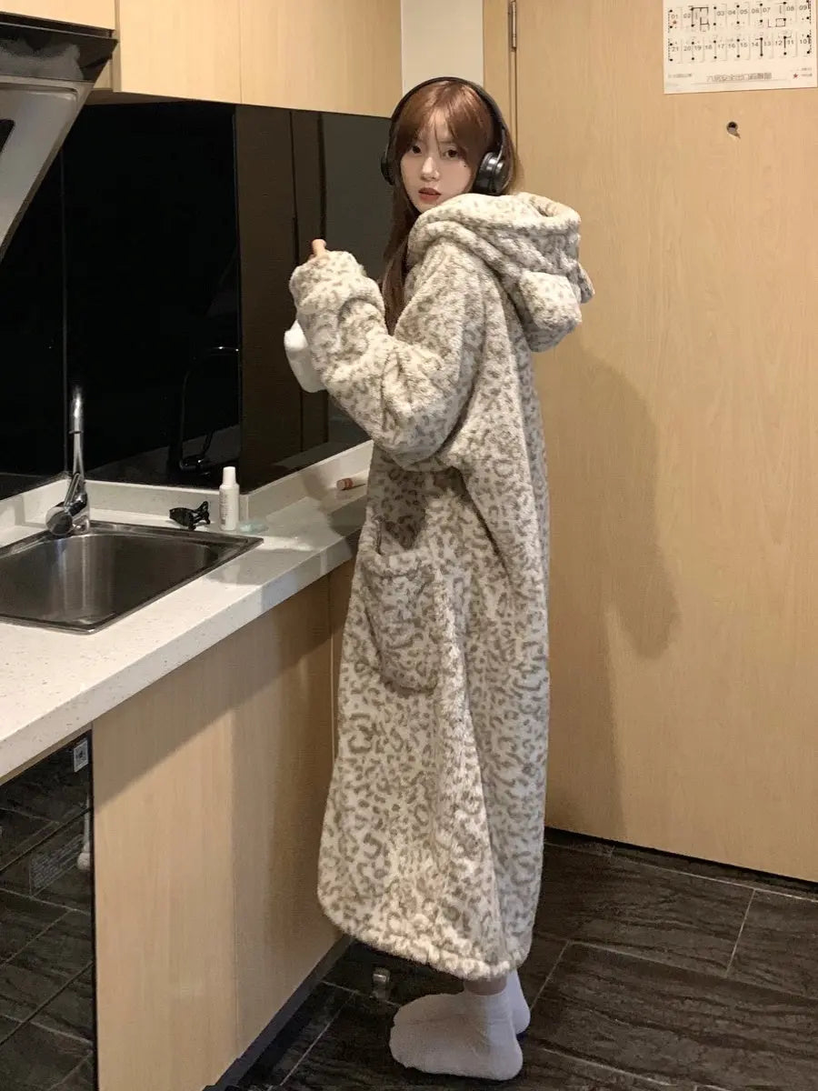 Plus Size Coral Velvet Pajamas Fleece Lined For Women Thick Night-robe - EX-STOCK Canada