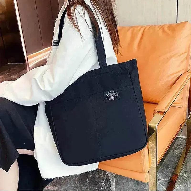 Sacs à main en toile style preppy pour femmes, couleur unie, simple, grande capacité, sac à bandoulière quotidien, multiples poches, sacs de shopping, sac fourre-tout pour filles et étudiantes. EX-STOCK Canada