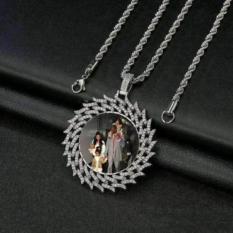 Round Diamond Sun Flower Frame Couple Commemorative Necklace - EX-STOCK Canada