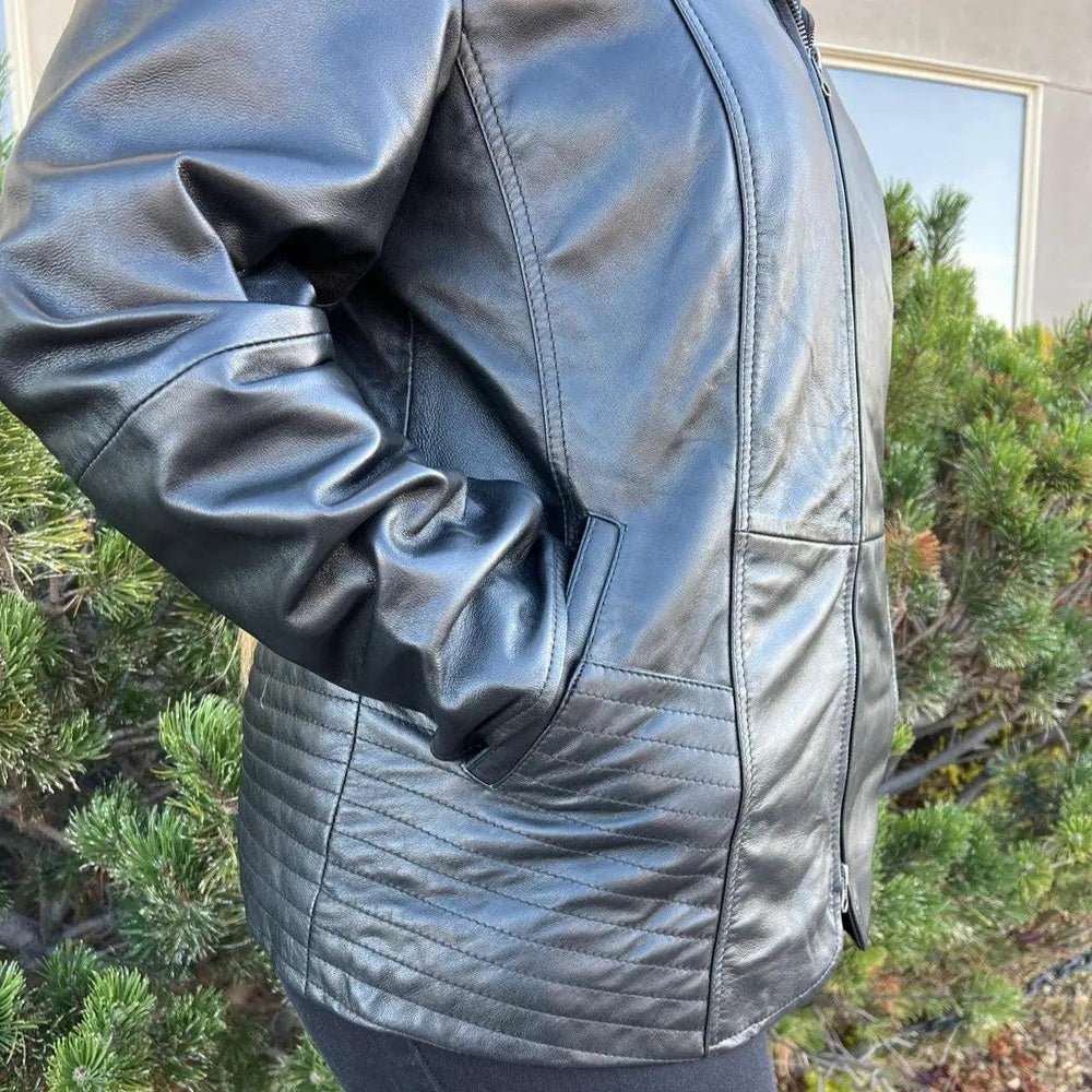 Veste en cuir de mouton avec capuche amovibleEX-STOCK Canada