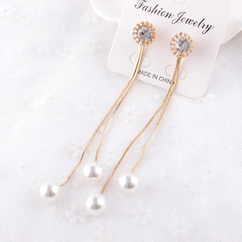 Orecchini a goccia di perla simulataEX-STOCK Canada