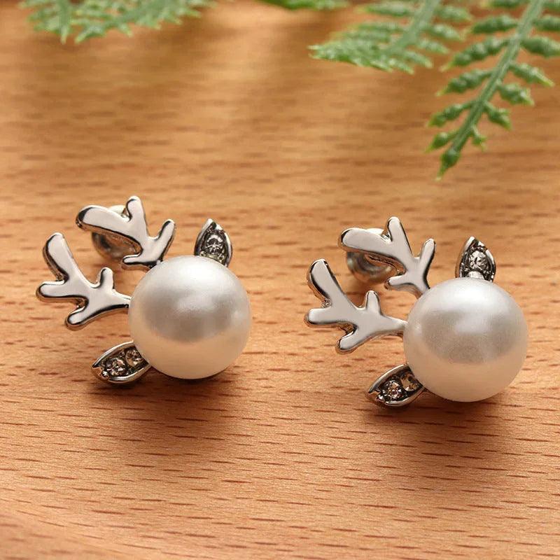 Boucles d'oreilles clous Noël Boucles d'oreilles en perles et bois de cerfEX-STOCK Canada