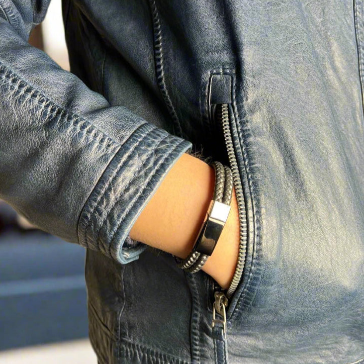 Pulsera de hombre de cuero negro y acero inoxidable trenzadoEX-STOCK Canada