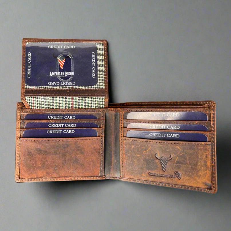 Portefeuille en cuir pour hommes avec motif de crâne embosséEX-STOCK Canada