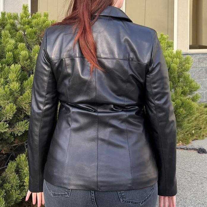 Veste classique pour femmes en cuir de mouton noirEX-STOCK Canada