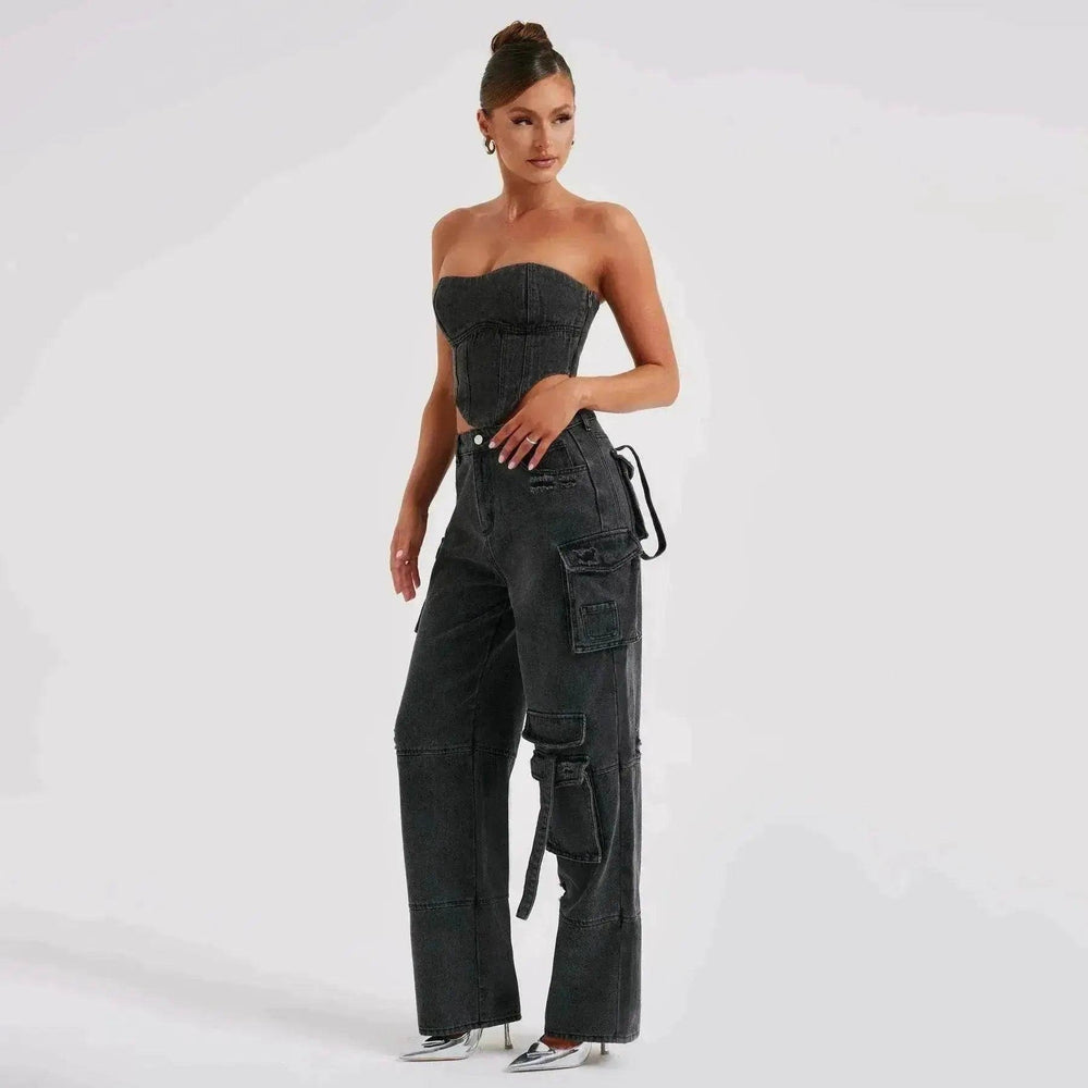 Jean cargo femme style américain taille basse avec poches tridimensionnelles et surpiqûres. Ensemble tenue en denim - EX-STOCK Canada